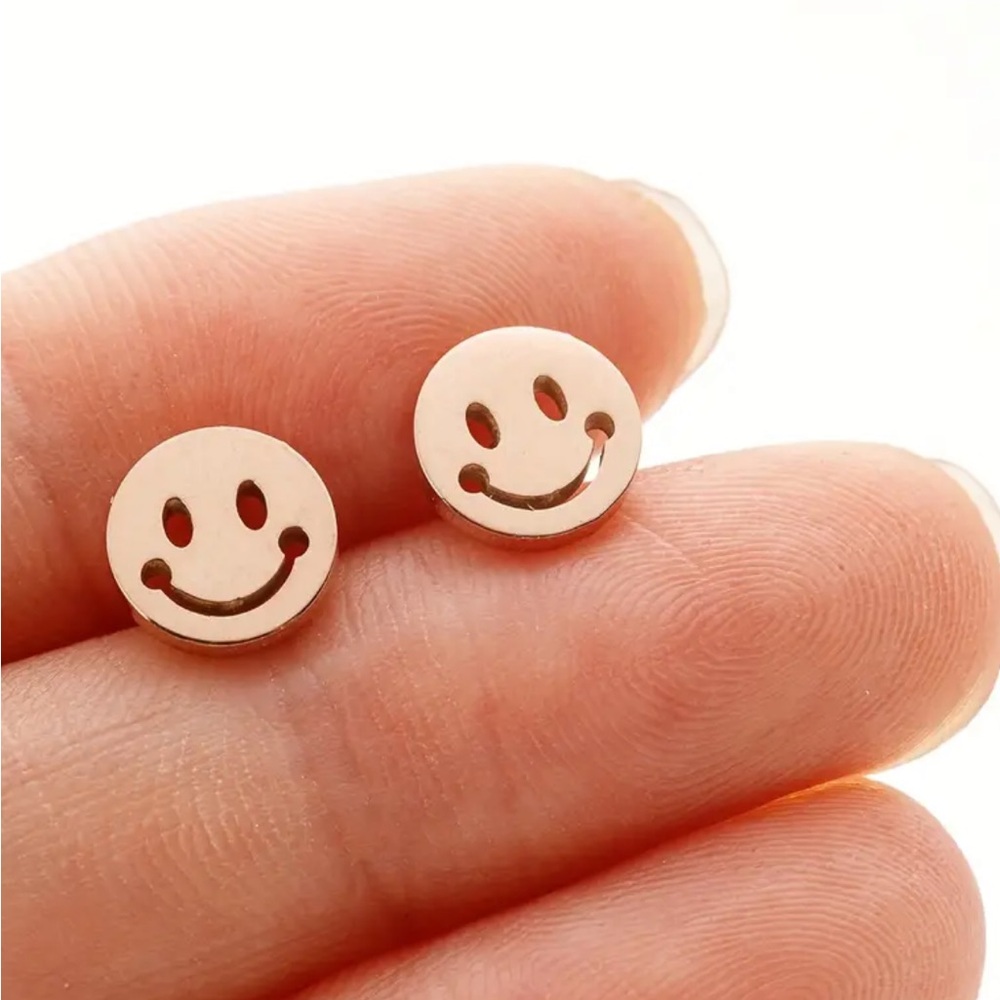 Rose Gold Stainless Steel Smiley Face Stud Earrings